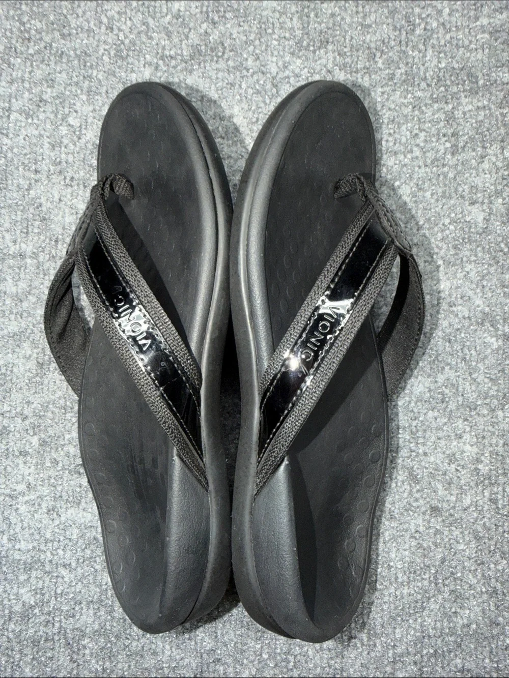 Vionic Black Tide II women's orthotic thong sandals